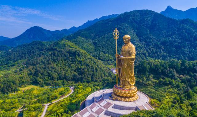 中国最低调的景区,是佛教四大名山之一,被誉"东南第一
