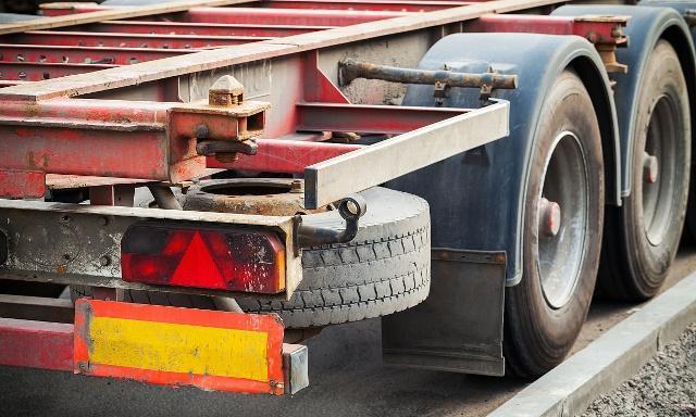 冬季挂车保养关乎你的生命安全！除了抗冻防滑，你还要注意哪些？