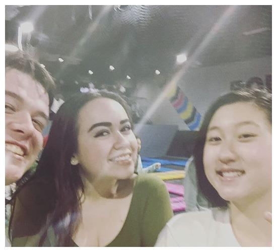 成龙私生女近照曝光，几张图就知他为何不认小龙女
