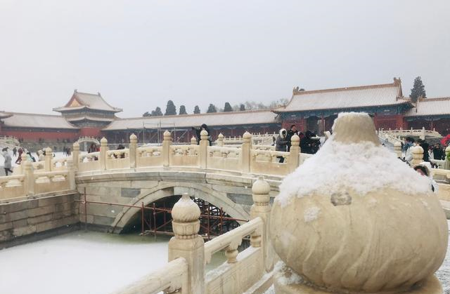 元宵节前夕，雪中北京刷屏内城和外城的两大5A级景区尤其夺目