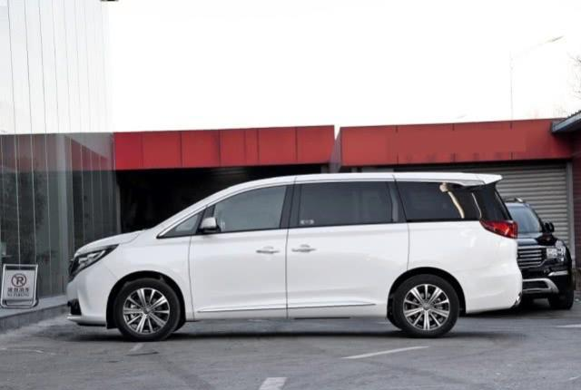 20款传祺GM8上市,标配2.0T+8AT,17.98万