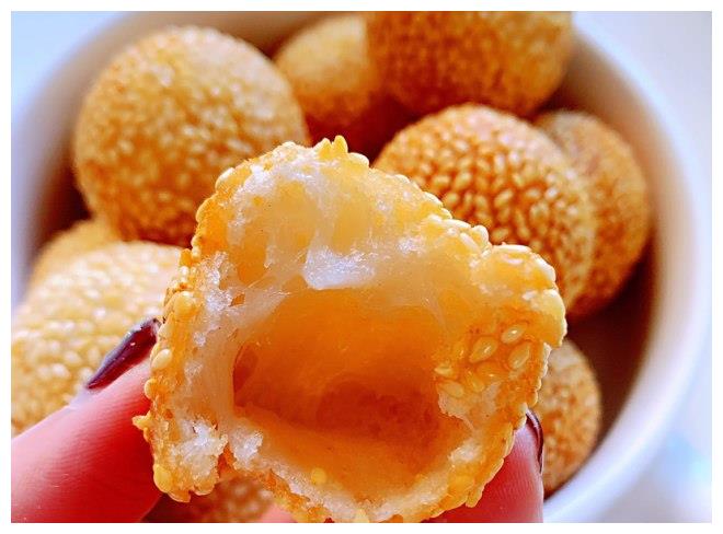 做油条馒头不如炸麻团,酥脆软糯,个个空心鼓大泡,孩子抢着吃!