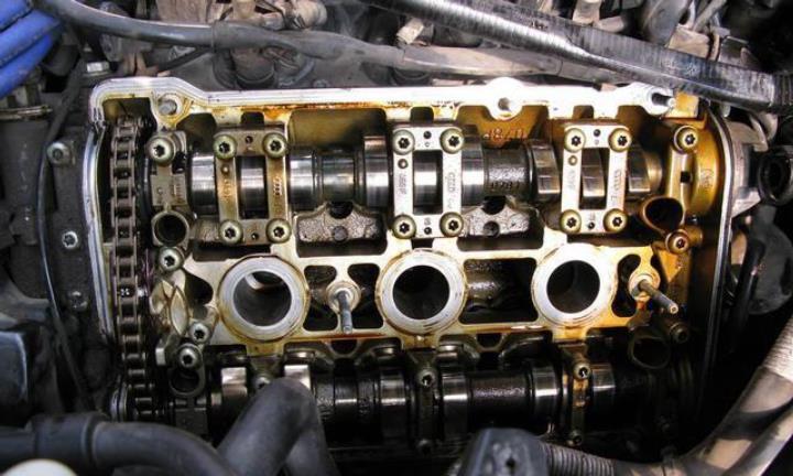 如何判断发动机有没有积碳？老司机教你一招，不用拆缸