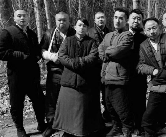 新世界小耳朵是什么人小耳朵是什么组织的人后台硬不硬
