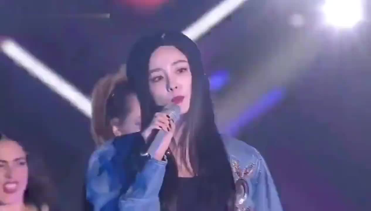 杨幂野狼disco慢放,杨幂野狼disco抖 杨幂2020湖南跨年野狼disco直拍