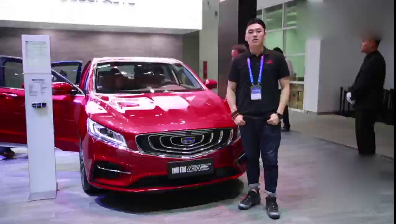 吉利博瑞GE混合动力版亮相北京车展，低调奢华，百公里油耗仅5