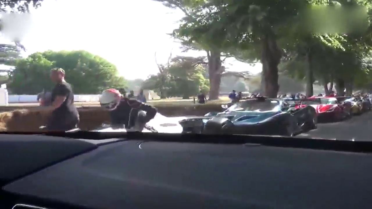 红橙黄绿成青蓝紫跑车，懂车的看后都竖起大拇指！