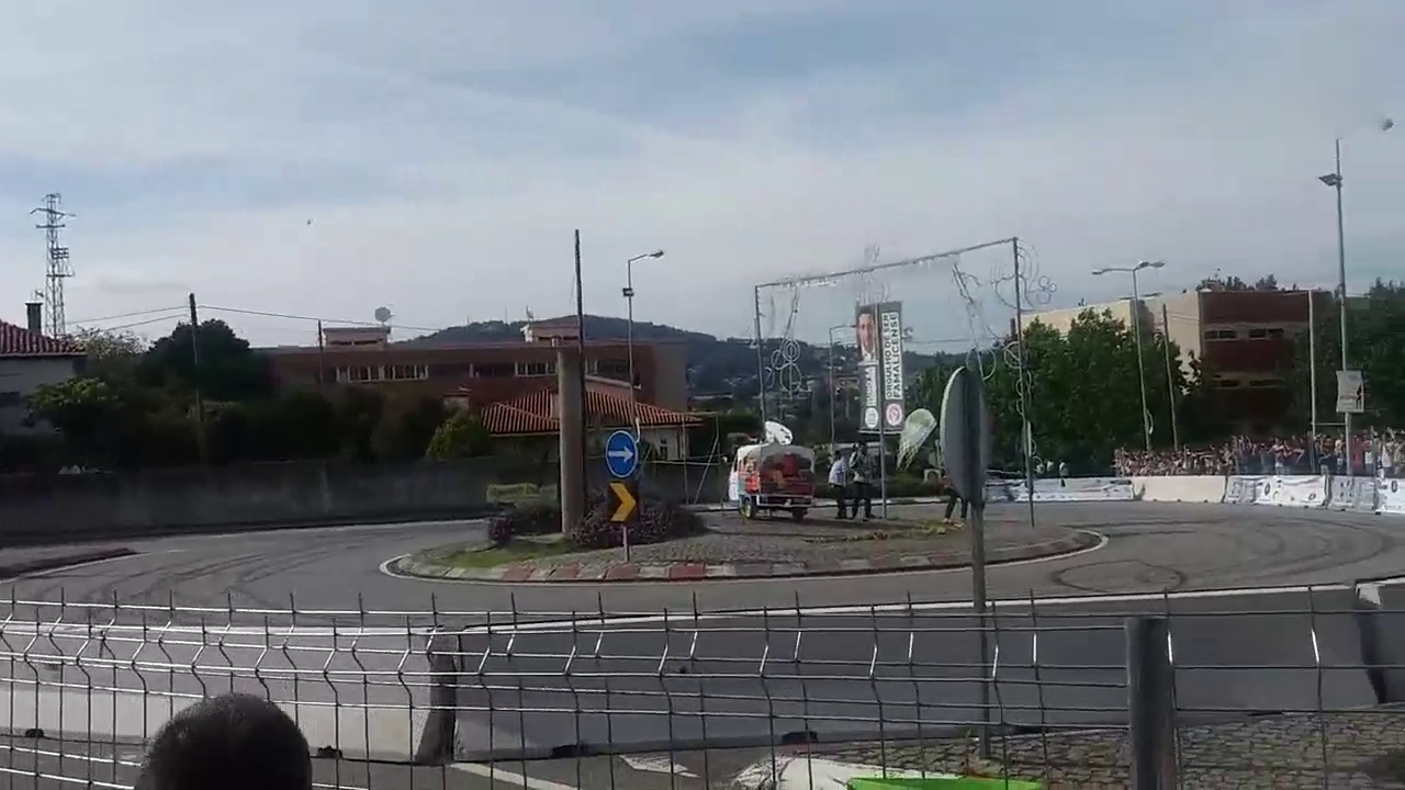 海外实拍豪华跑车宝马M3漂移精彩瞬间