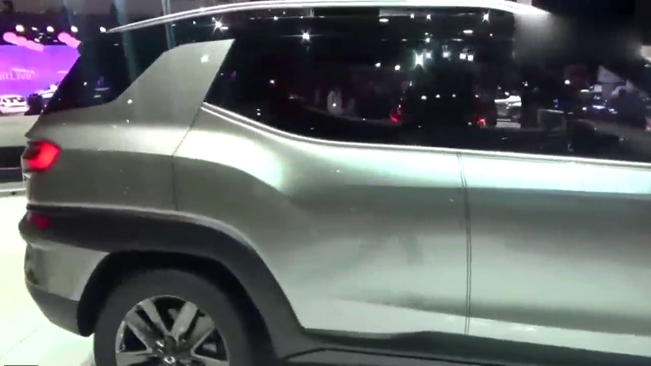流口水！车展实拍双龙XAVSUV