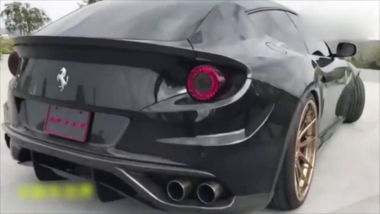 法拉利为数不多的四座四驱跑车FF，疯狂玩起了漂移