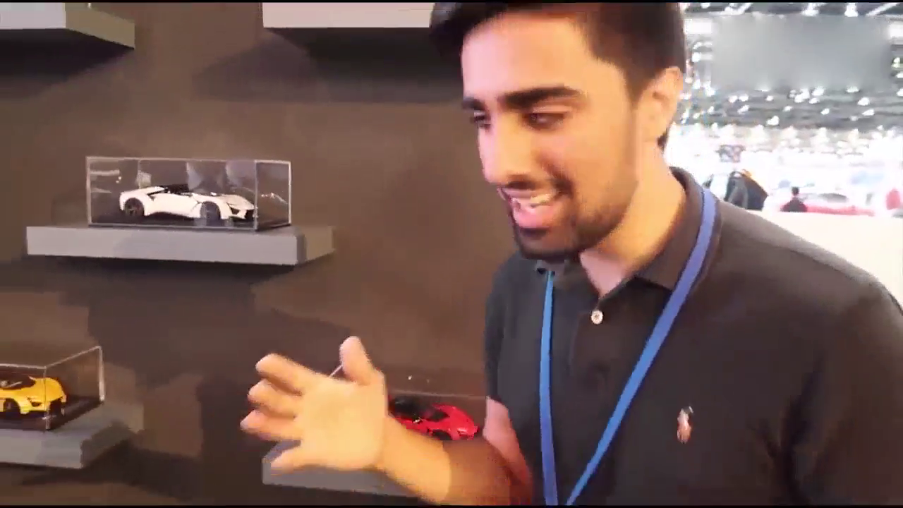 价值二十万的跑车车模，打开以后霸气才刚开始！