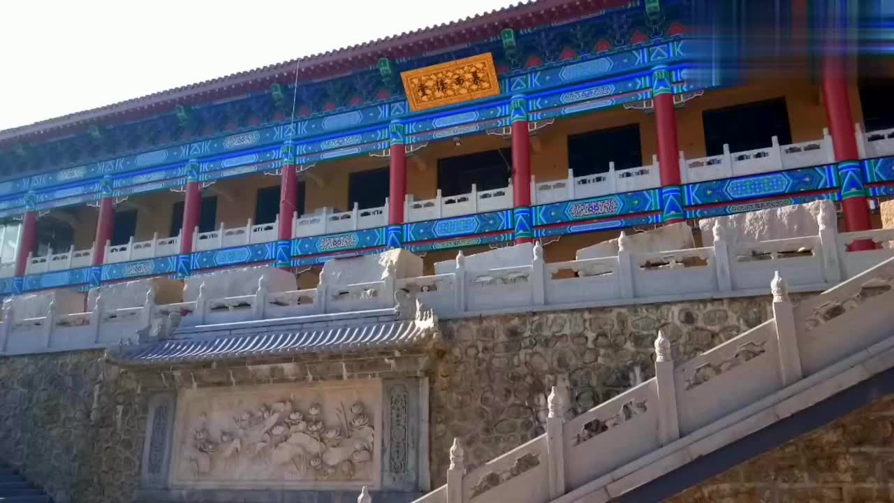 吉林通化卧佛寺,四面环山,工程浩大,规模宏伟