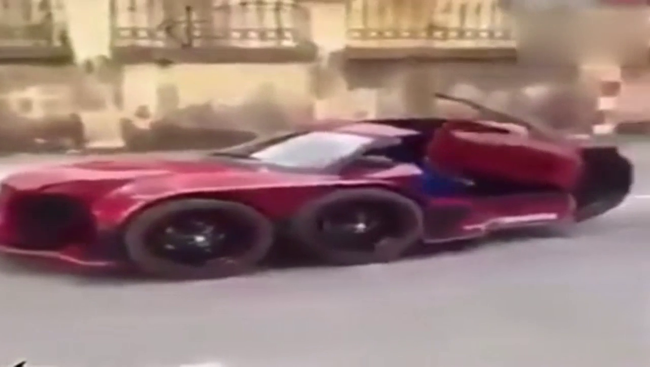 他是这样改装车的 是不是有点霸道了？令我大开眼界啊