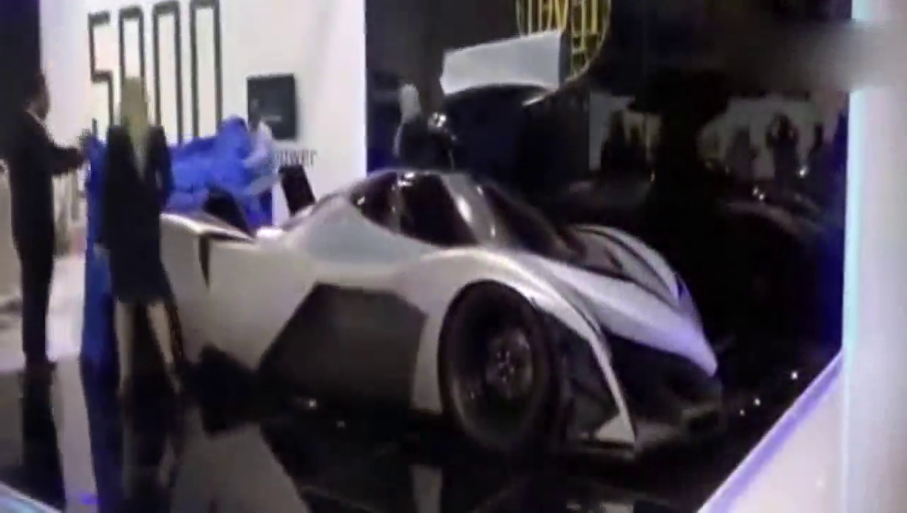 价值9000万的豪华跑车, 拆下发动机时, 才明白为啥这么贵!