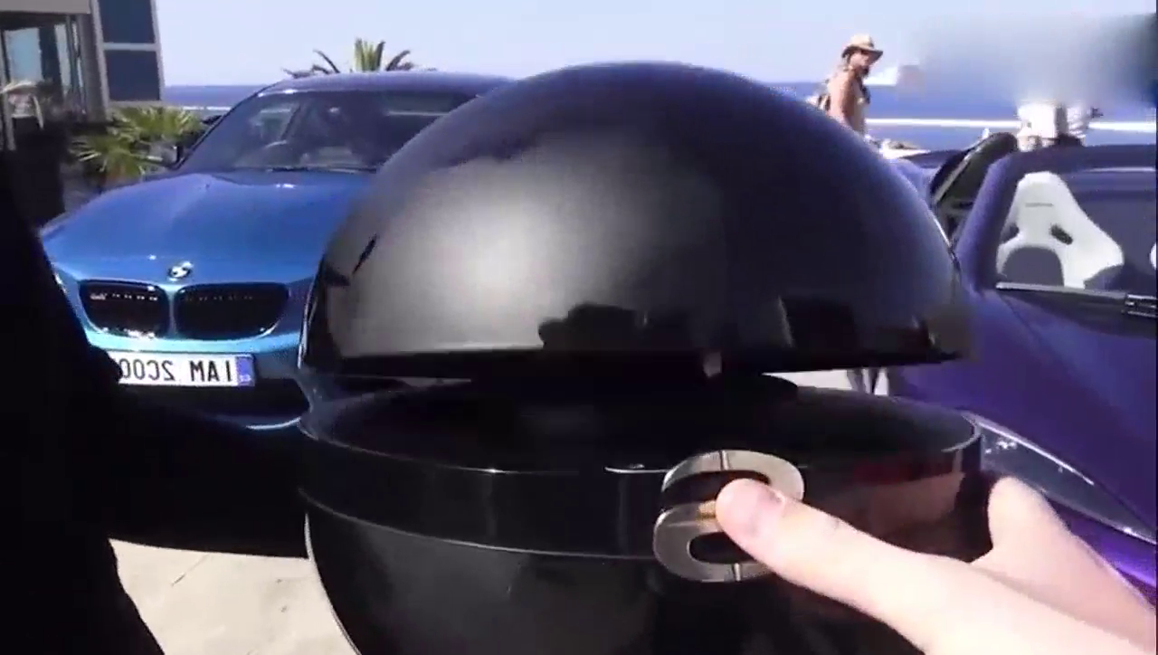 价值500万的迈凯伦跑车，打开这颗球的那一刻才知道钱花在哪了