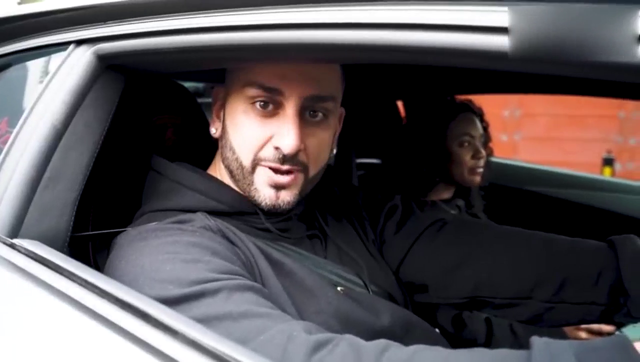 乘客坐上超级跑车的反应，第一种戏精上身，第三位让车主无语了！