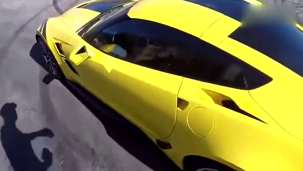 手动挡跑车好开吗，看完视频就知道了