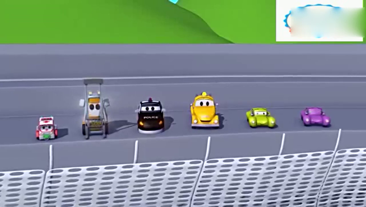 汽车城之超级变形卡车：大赛车训练弄伤了自己的腿，看着好可怜