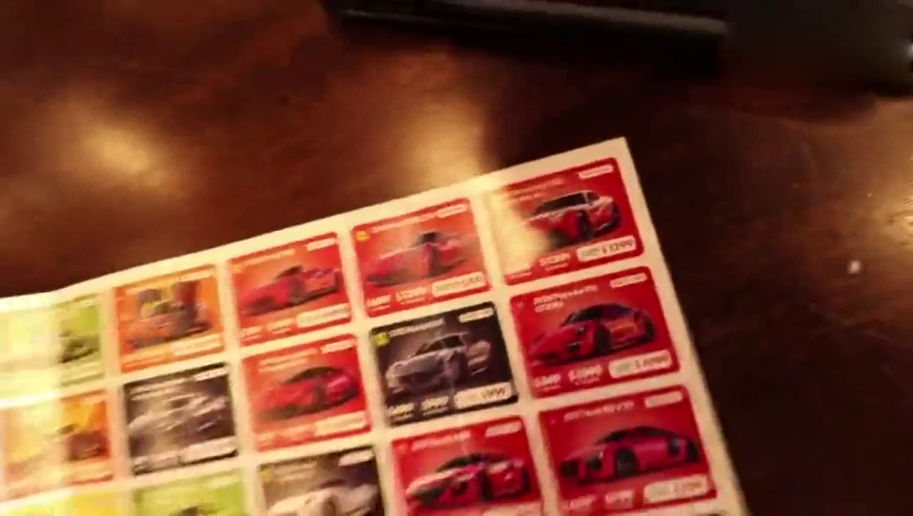 小伙699美元租了一台法拉利，感受一下什么叫超级跑车？