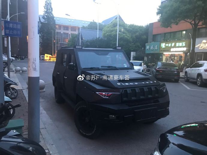 南通北山饭店实拍硬汉越野车，外观太霸气了！