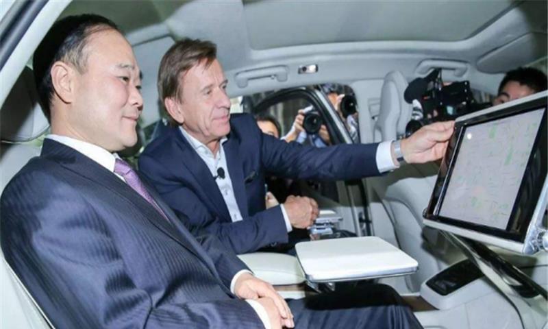 吉利盾牌车标升级？新车标一亮相，网友：终于让我等到了这一天！