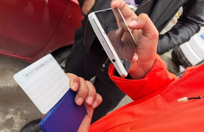 汽车出事故车险员就等你说这3句话！老司机前车之鉴：打死不松口