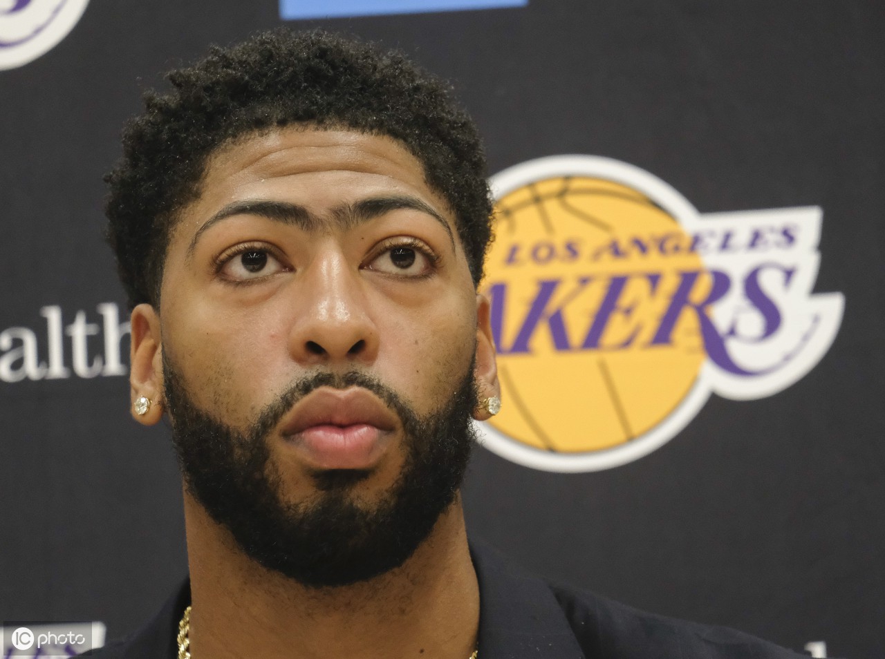 浓眉NBA录像回顾巅峰表现每一刻精彩瞬间全记录