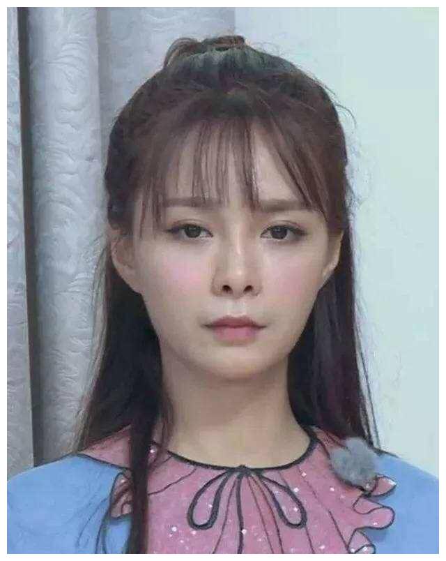 4种丑鼻型:女星很容易整成朝天鼻,刘亦菲的驼峰鼻美丑