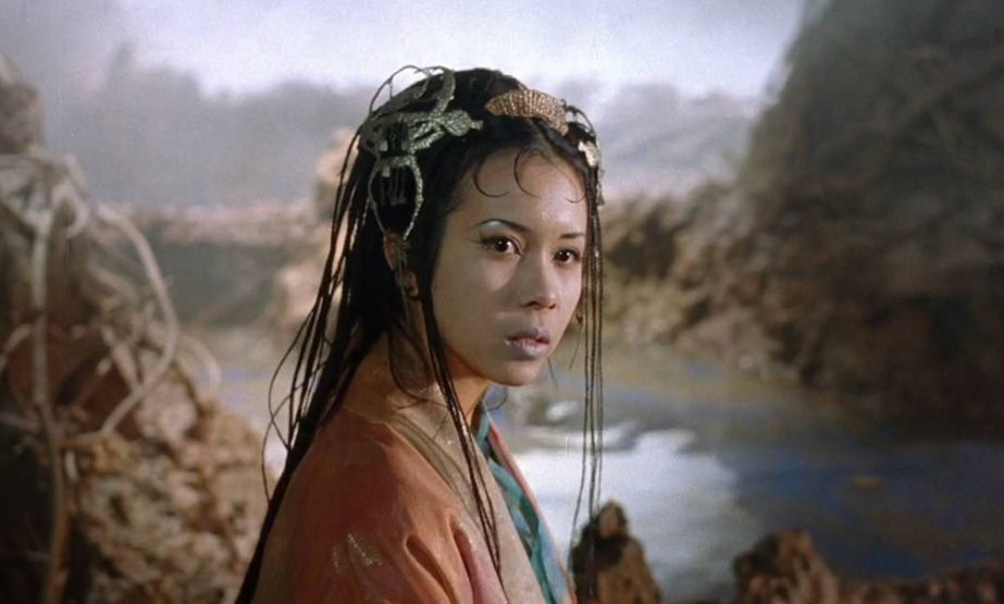 她是大话西游里痴情女妖白晶晶,这一双美腿简直逆天了