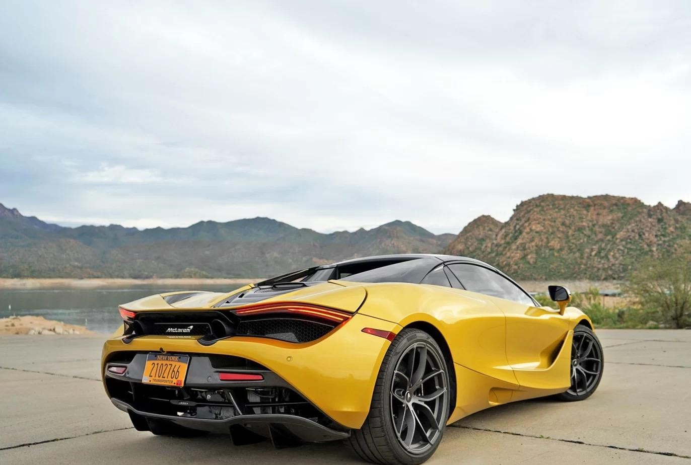 488的头号劲敌,入门4.0T爆720匹,提速2.9S,有