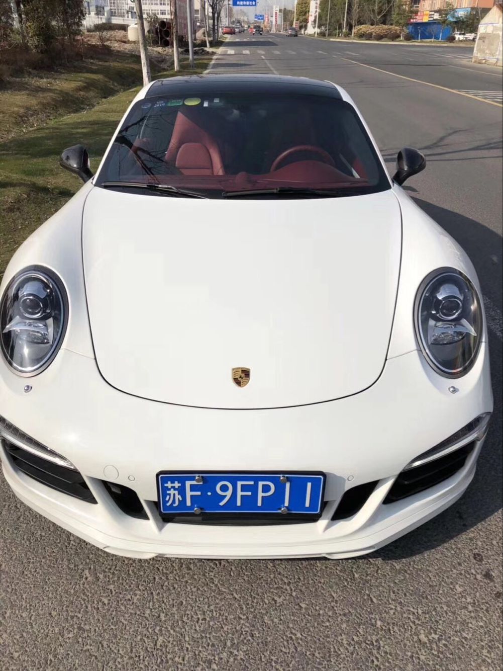 layer 南通通州实拍保时捷911跑车,车牌也是"911"