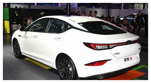 又一款国产家轿来了,掀背造型,搭载1.5T+CVT,或将11月上市!