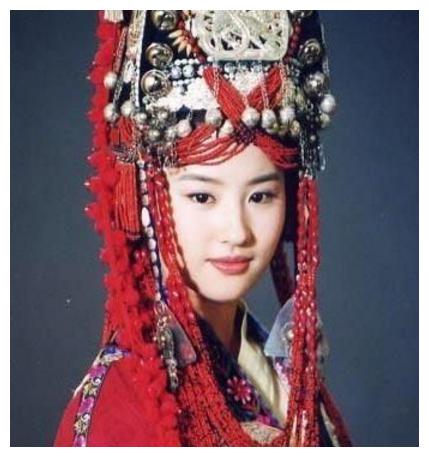 黄奕美女古装斗艳,红衣李晟迪丽热巴刘亦菲看看,灌醉谁更美?下场上榜美女的后图片