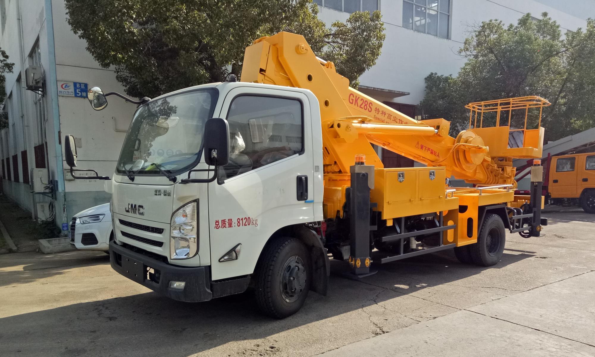 程力专用汽车股份有限公司小编介绍高空作业车日常维护与保养方法