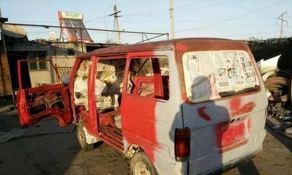 男子花500元买辆烂铁，改装后有人出价20万，男子不想卖