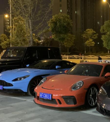 南通通州街头实拍保时捷911GT3跑车，气场丝毫不输超跑！