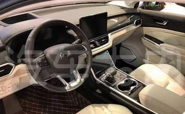 内饰酷似奥迪A六,两种续航版本,红旗E-HS三量产版实拍