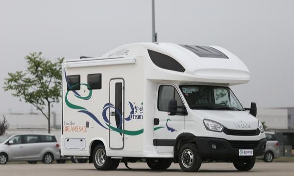 这台房车的价格不到三十万，堪称房车市场的价格屠夫，真香