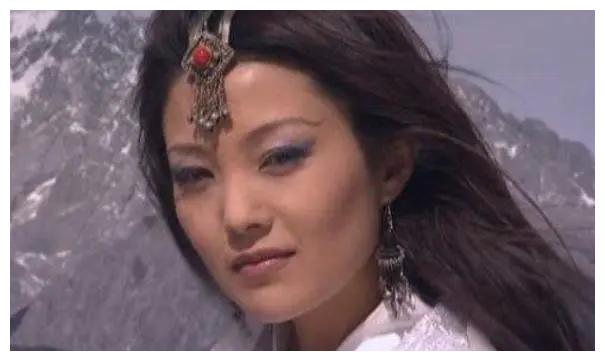 委屈的谢雨欣:18岁为人母,四登春晚,同居多年不知男友真实姓名