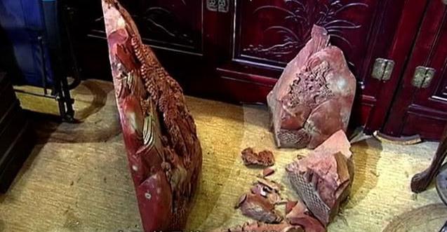 男子找搬家公司运工艺品，结果对方弄坏工艺品，冒充保险公司诈骗