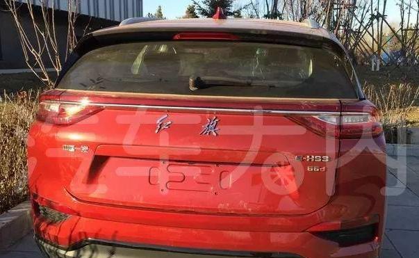 内饰酷似奥迪A六,两种续航版本,红旗E-HS三量产版实拍