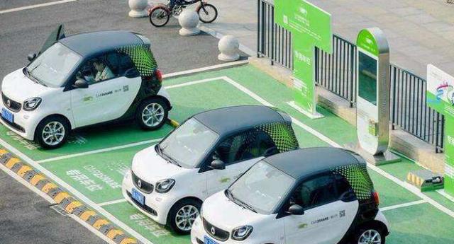 什么叫紧急刹车 cc18-hqzxptn0584761.jpg