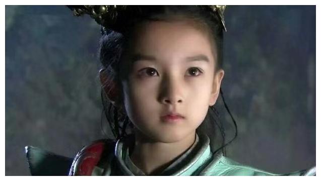 宋祖儿王珞丹刘亦菲彭昱畅晒哪吒仿妆,统统输