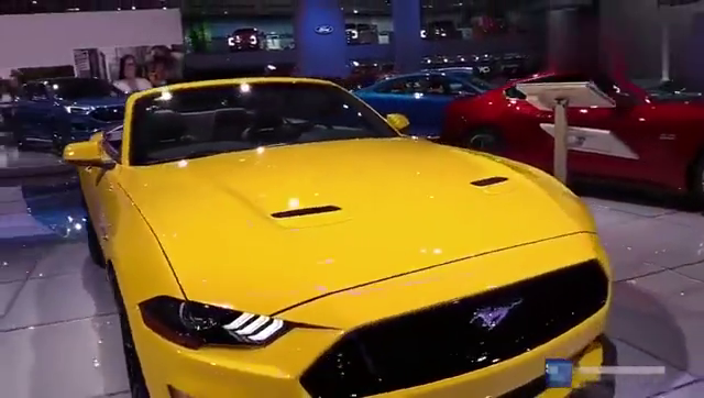 车展最帅的新款野马GT,果然还是这辆车够吸引人,都情不自禁了!