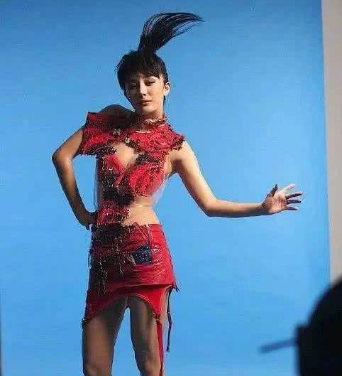 10年前的杨幂有多美?看到她的百事可乐广告,简直撩到腿软!
