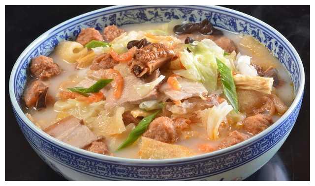 美食推荐:啤酒毛豆烩豆腐,线椒炒鸡蛋,家常烩菜的做法