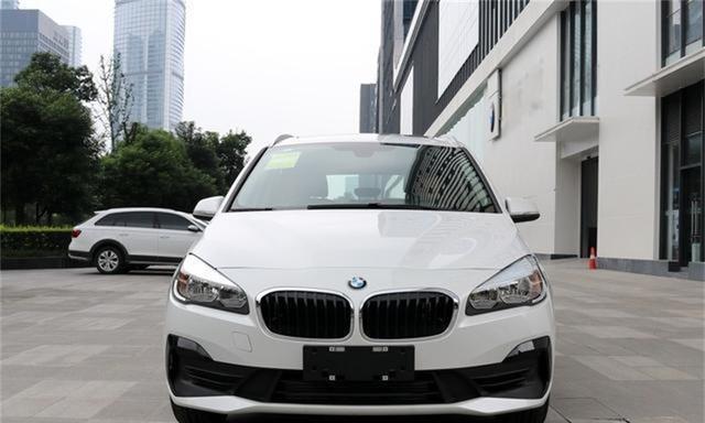 宝马这款旅行车又降了！却还卖不动？网友：原来是这样！