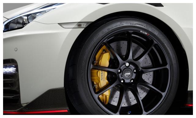 2020年日产GT-R NISMO,在德国Lloydz赛道正式亮相!