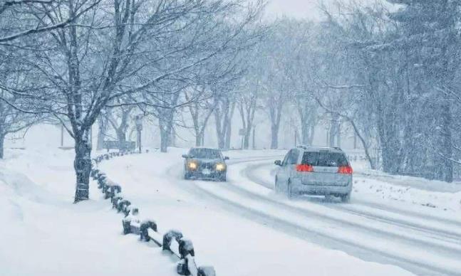 防冻液多长时间换一次？很多车主都不在意，搞错就是亲手毁车