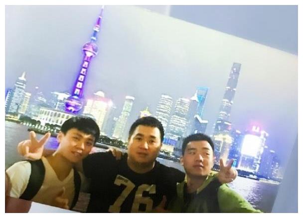 王俊凯微博之夜排行_微博之夜1月13日0到7时TFBOYS涨幅190万!帝国简直封神